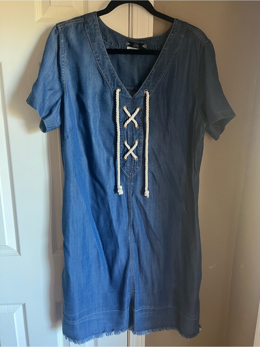 Tru Luxe Jeans Blue Lace-Up Denim Dress. With pockets.